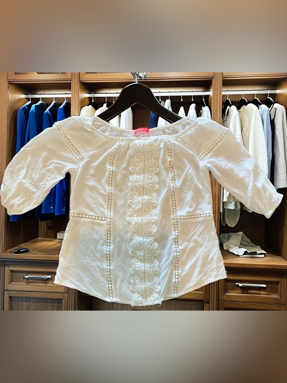 Lulumari White Embroidered Off-the-Shoulder Blouse – Size Small